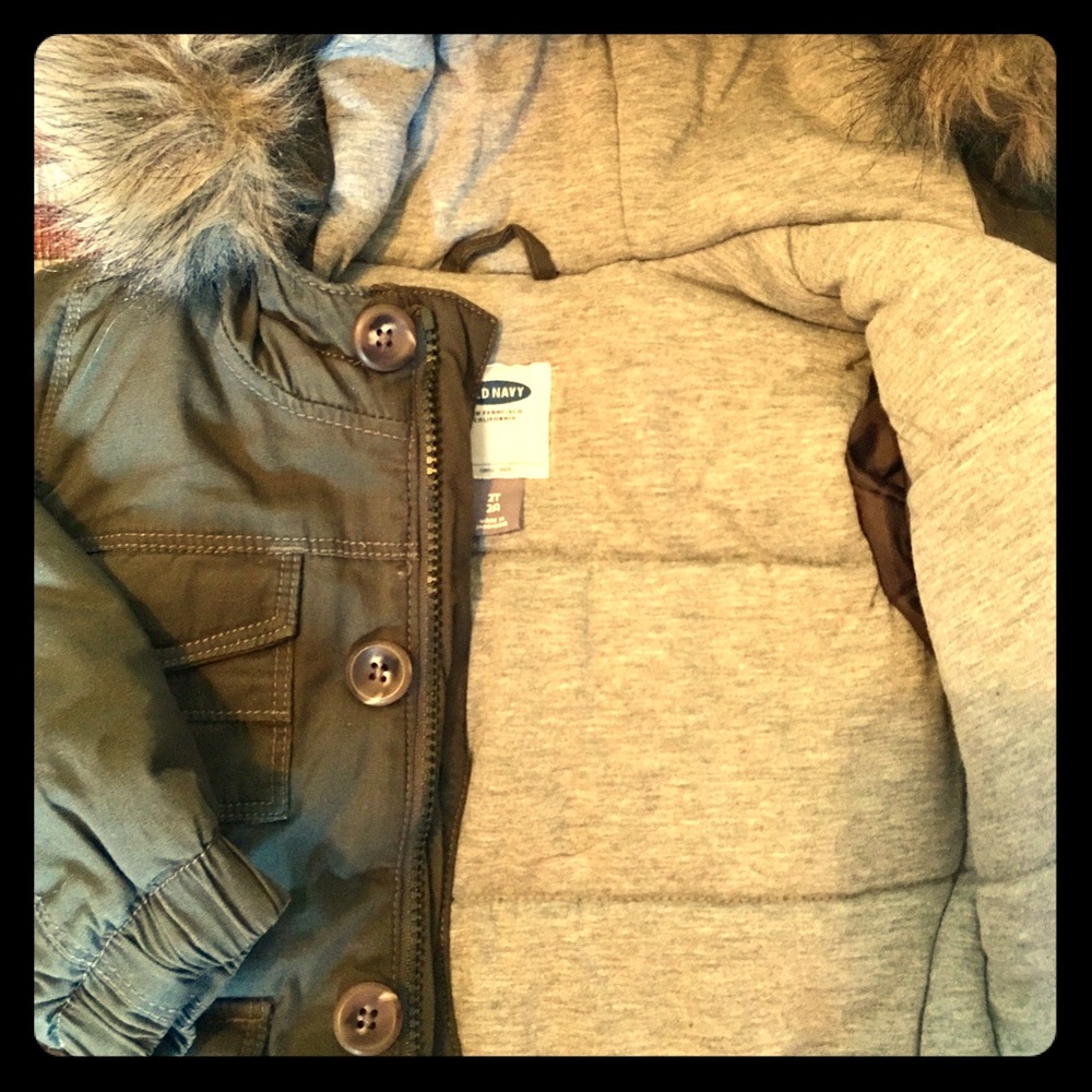 Old Navy jacket with removable faux fur